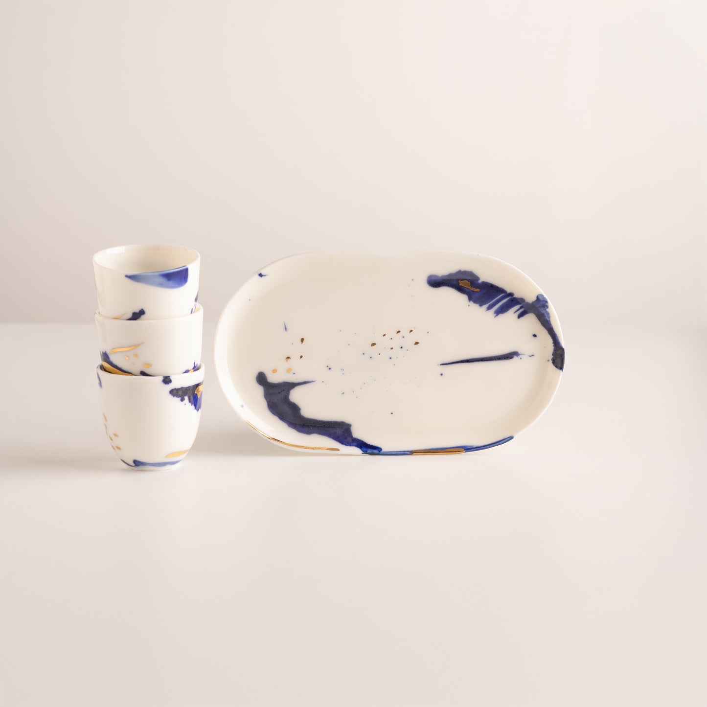 Atlantic Light / Set of two espresso cups with tray