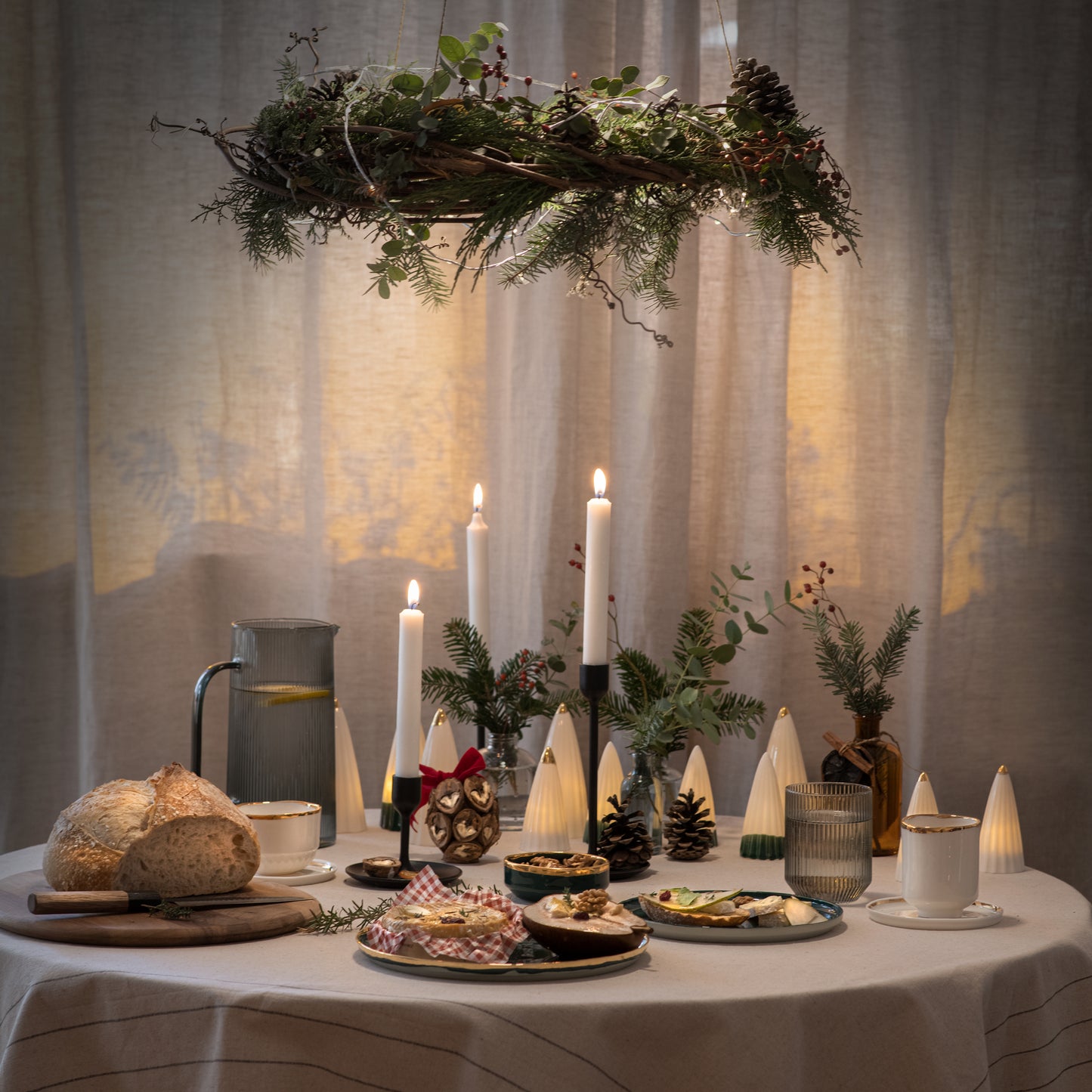 Mali porcelanski beli ukras