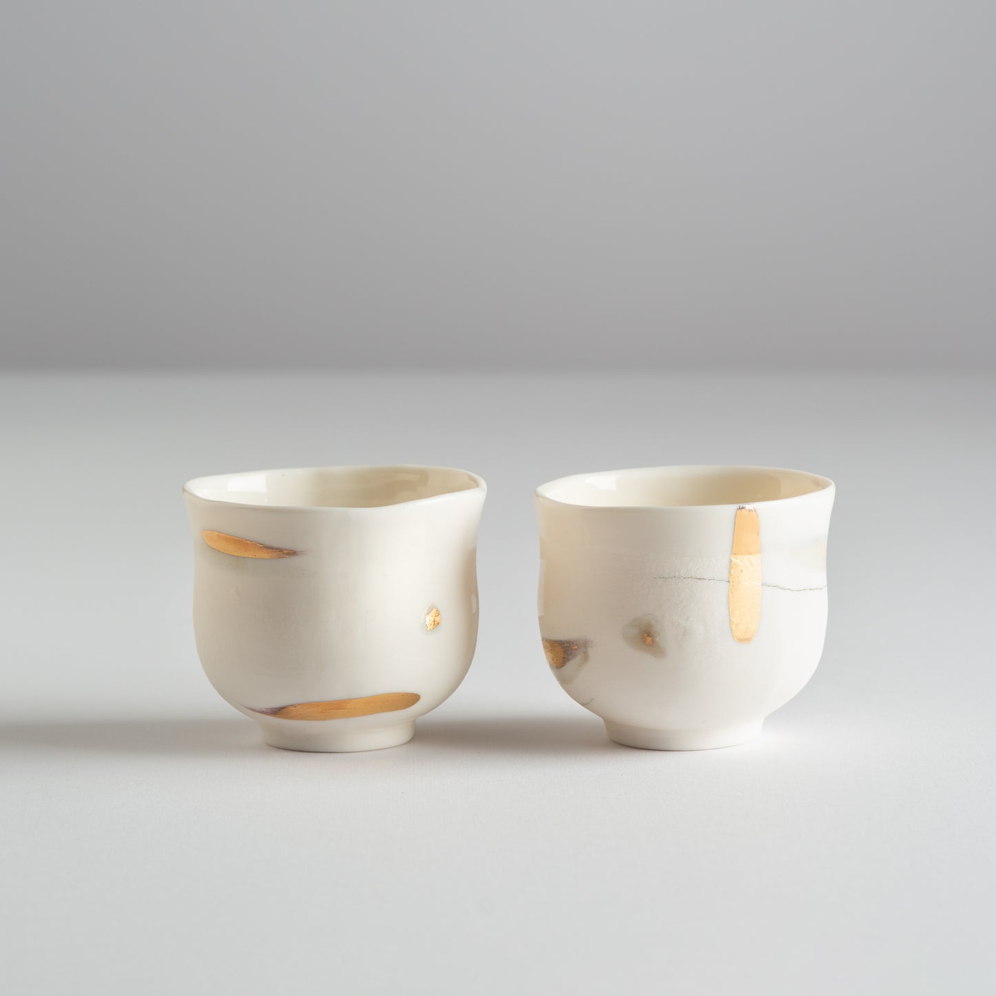 Dve Kamelije 80ml od prozirnog porcelana
