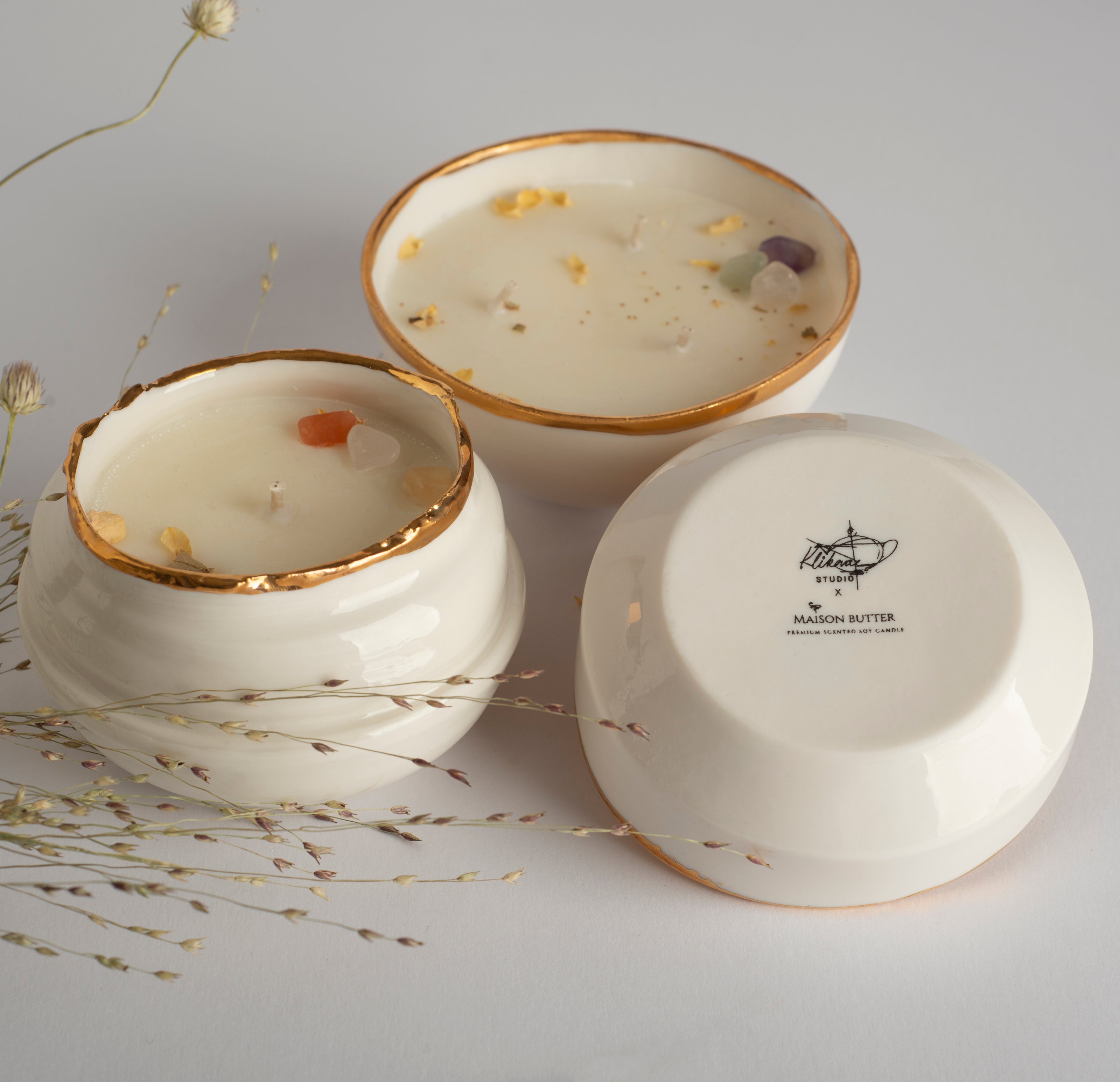 Candle in translucent porcelain