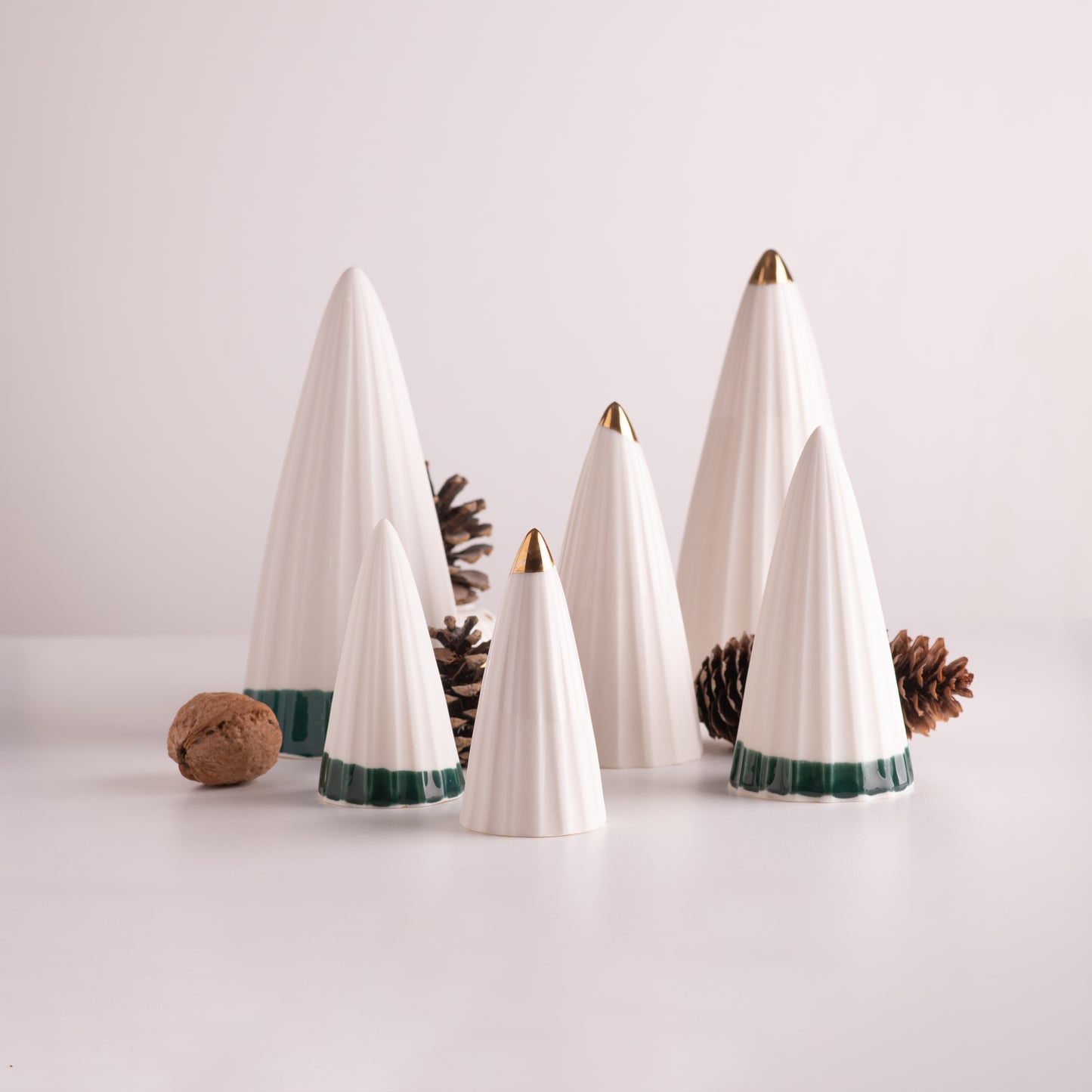 Veliki porcelanski ukras decembarska edicija