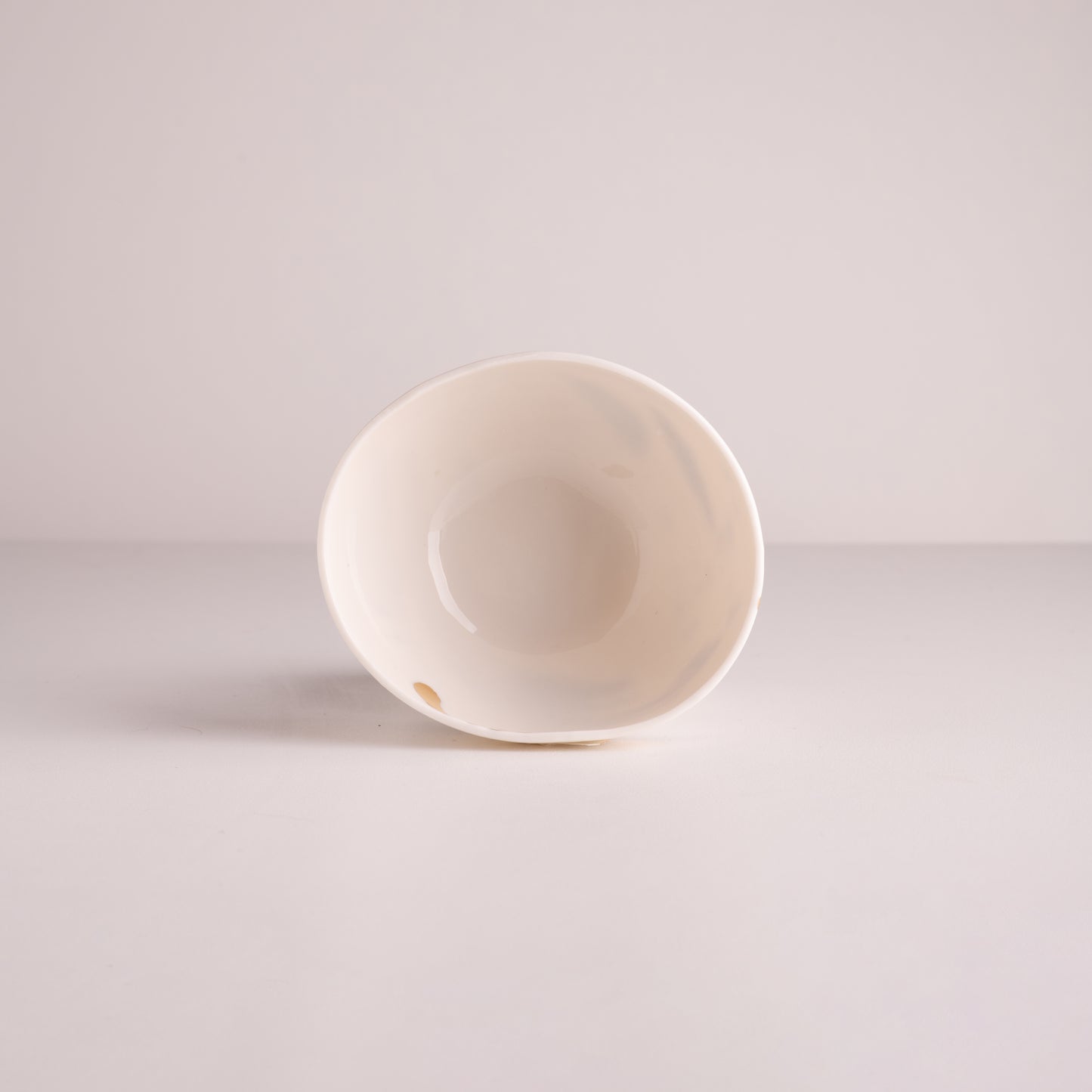 Atlantik činijica od prozirnog porcelana zamalo savršena