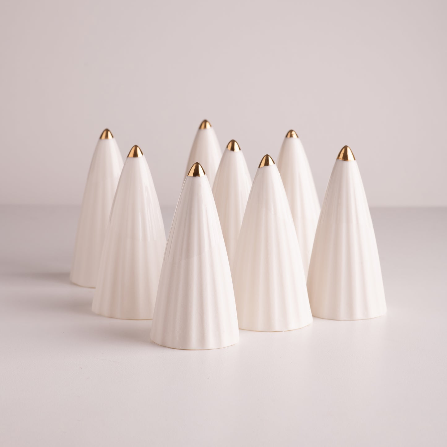 Mali porcelanski ukras decembarska edicija