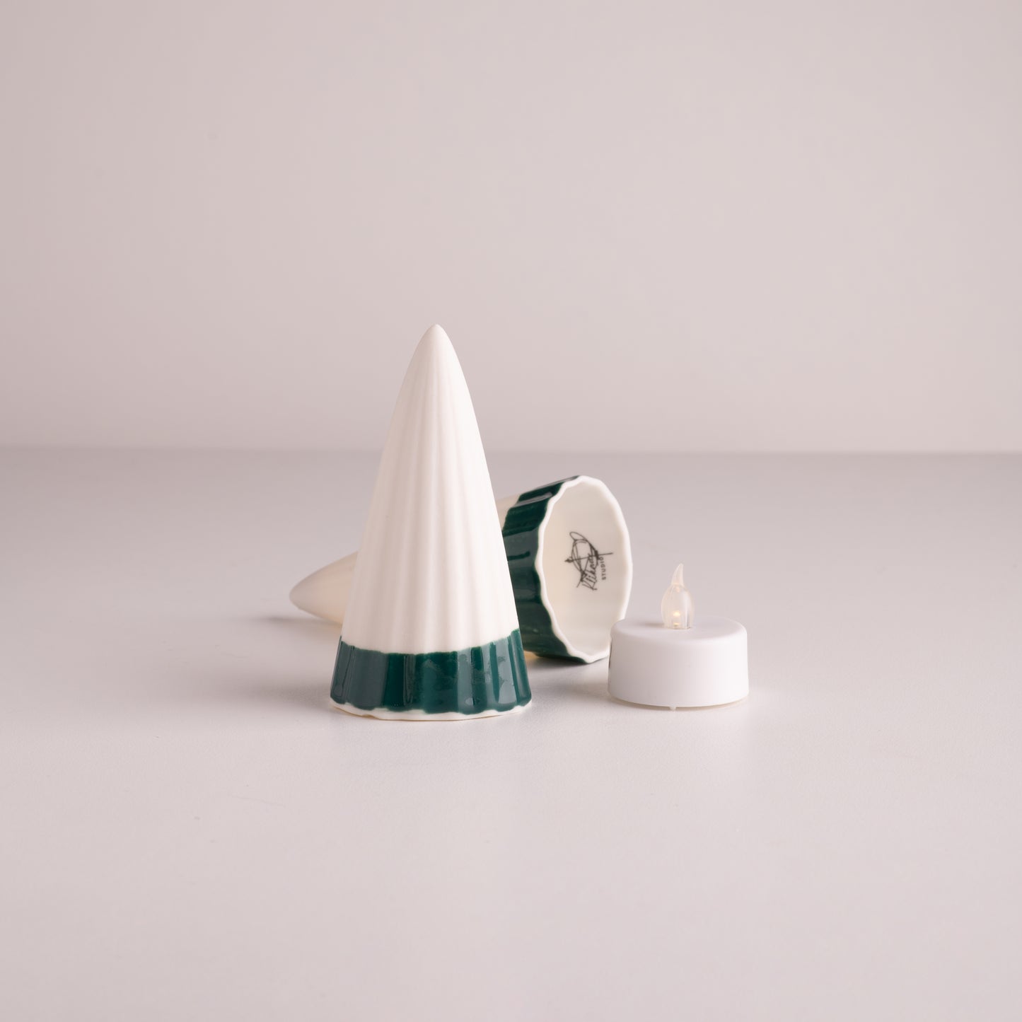 Mali porcelanski ukras decembarska edicija