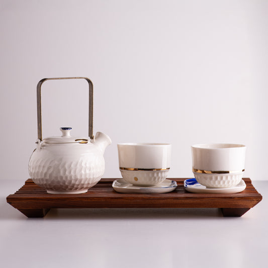 Atlantic tea set with wooden tray