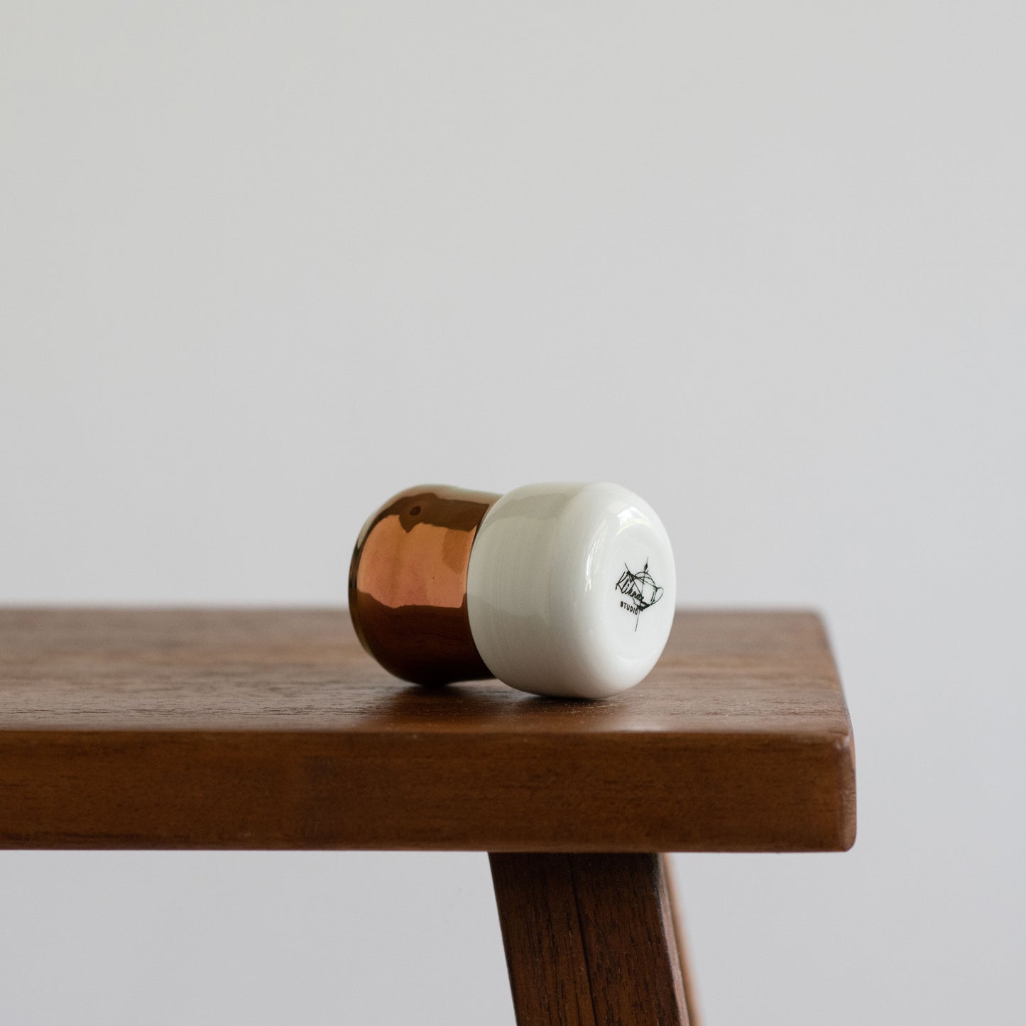 White copper 2 brush handle